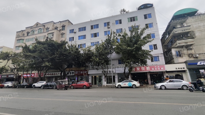 泰吉农机大院外景图