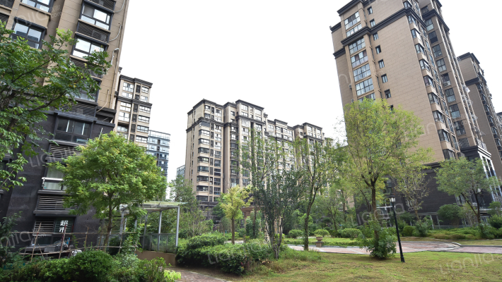 绿地商务城外景图