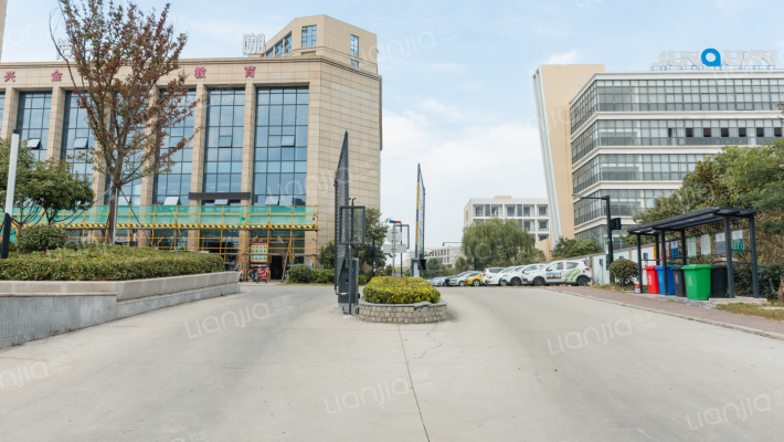 万和大厦外景图