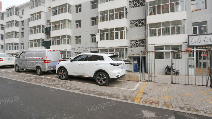 北城教委宿舍外景图