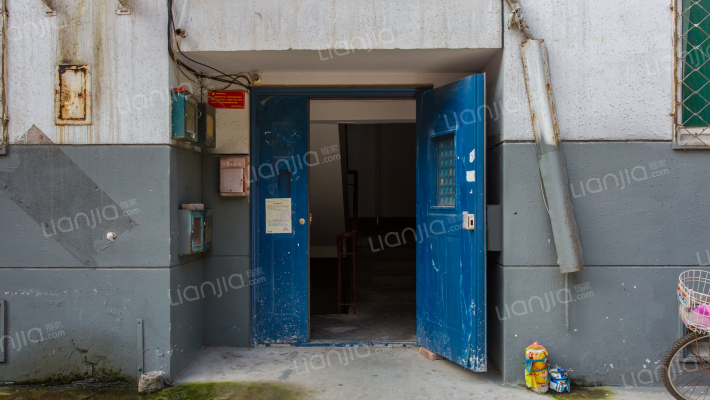 水利技术学院生活区外景图