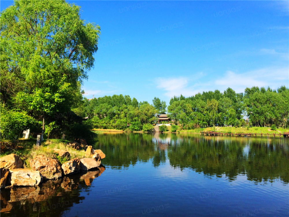 亚泰山语湖相册