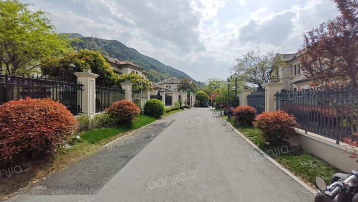 大奇山郡外景图