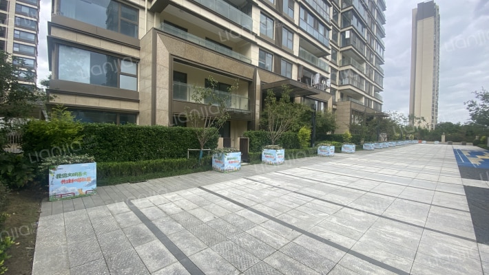 林樾香庭外景图