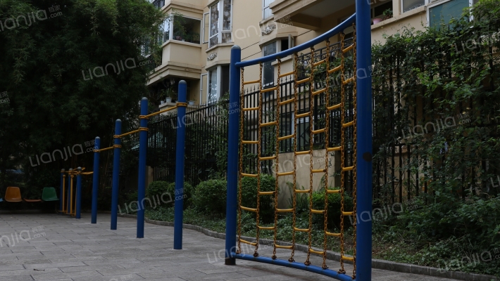 金色家园东区外景图