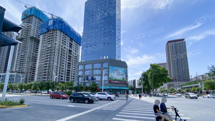 隆基大厦外景图