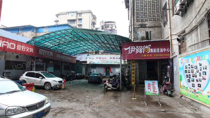 鄂州国药大楼外景图