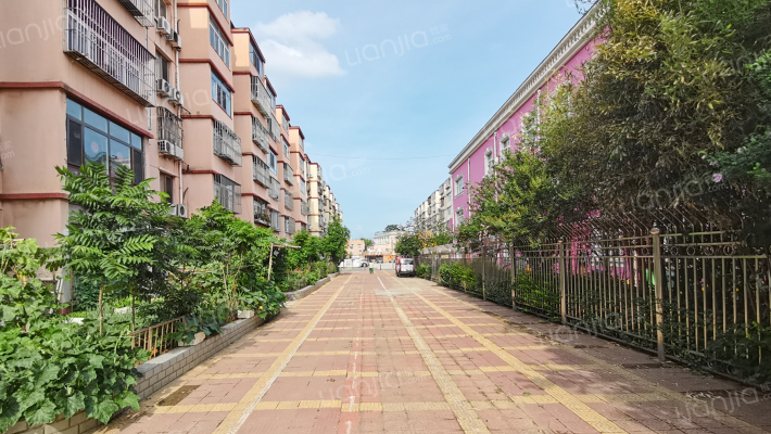 花园小区外景图