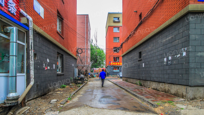 三家子小区外景图