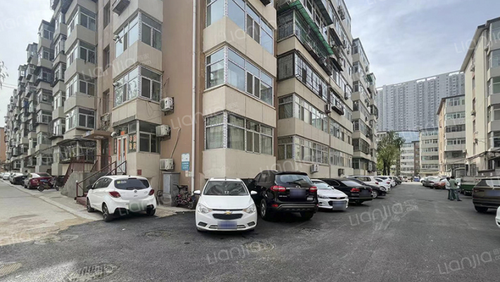 省建四公司宿舍外景图