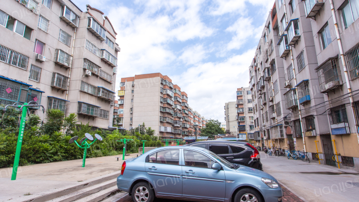 芳华苑小区外景图