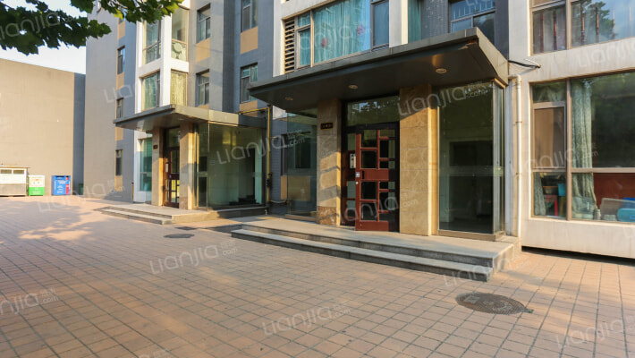 阳光花园外景图