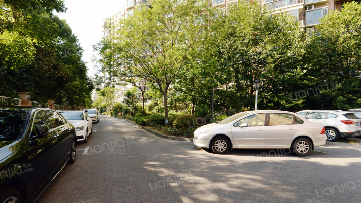 名门河滨花园外景图