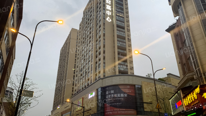 钱王财富中心外景图