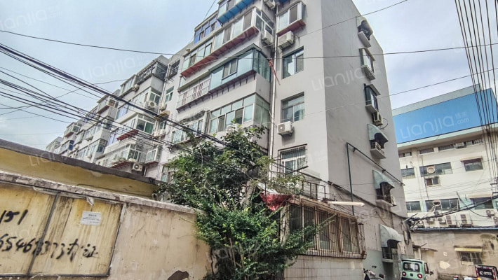 仁丰后街外景图