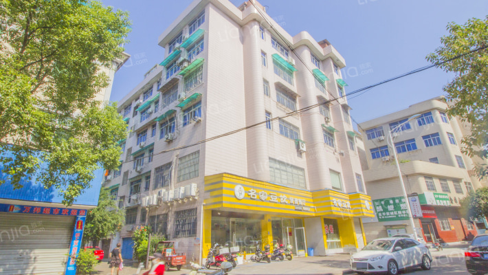 常平路74号外景图