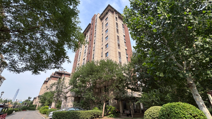 社会山北苑外景图