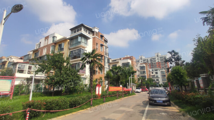 金石东方明珠花园外景图