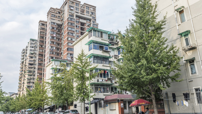 工人新村外景图