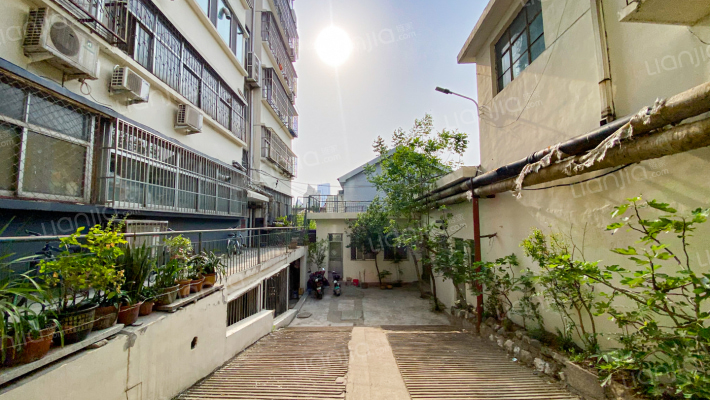 青年路77号外景图