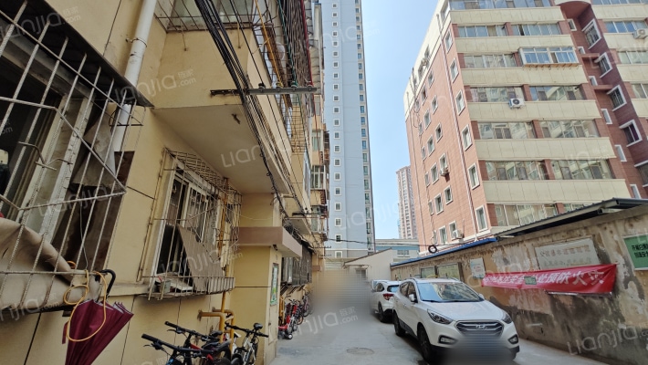 中石油西固石油站家属院外景图