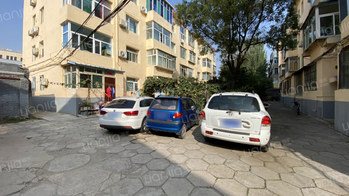 电子局宿舍外景图