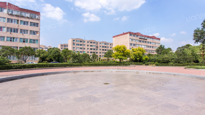 山泉小区街西外景图