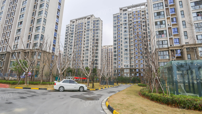 尹东八村三区外景图