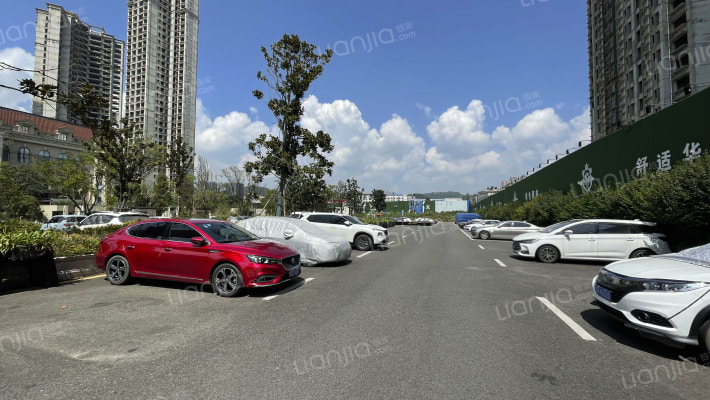 恒大御龙天峰外景图