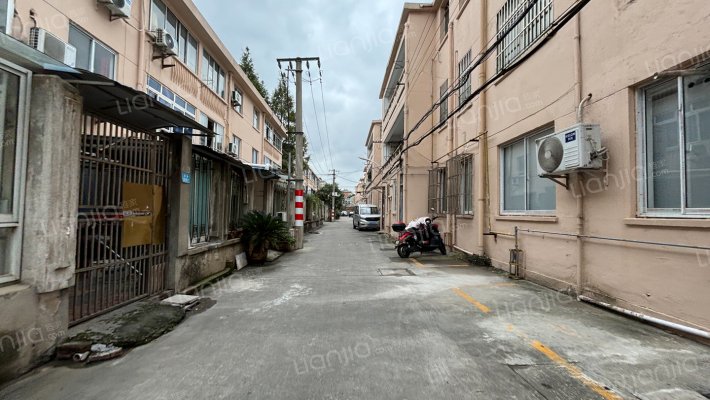 湾士岸一村北区外景图