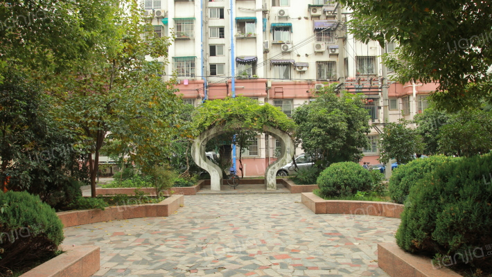 月新公寓外景图