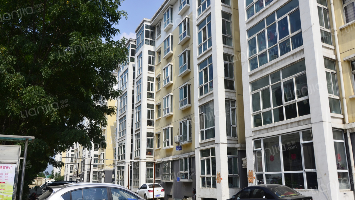 翡翠山庄B区外景图