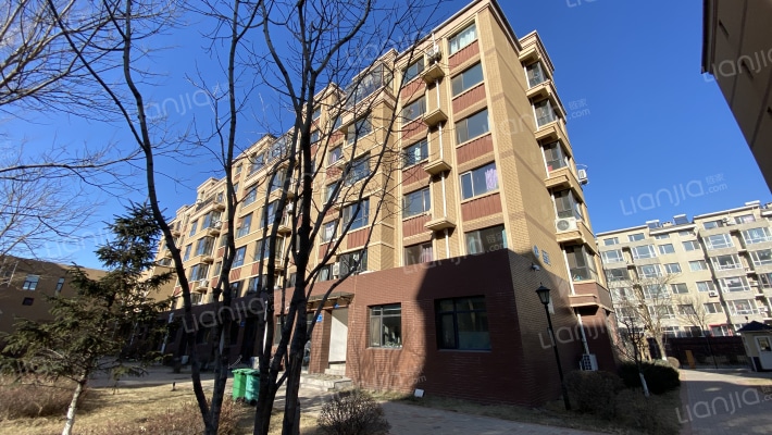 世百居洪湖湾外景图