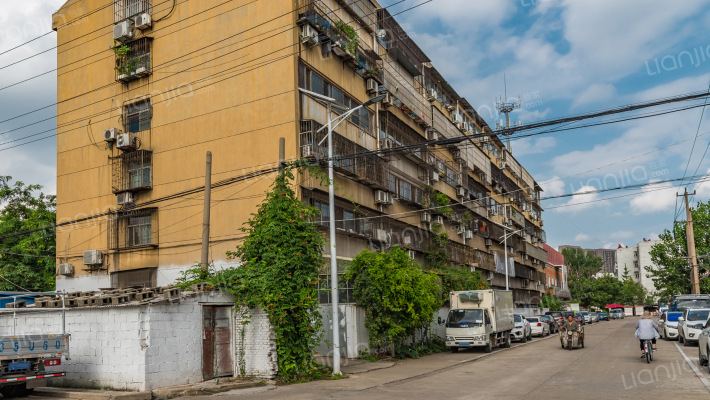 祥和小区花园楼外景图