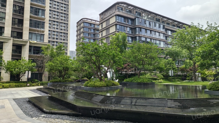 听澜越府外景图