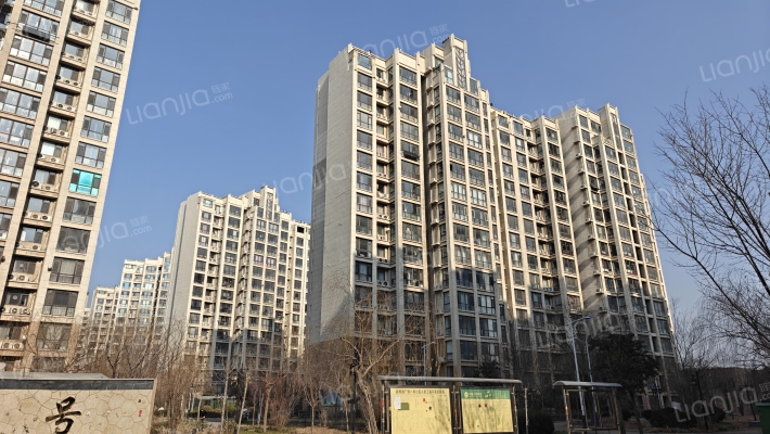 广场一号小区外景图