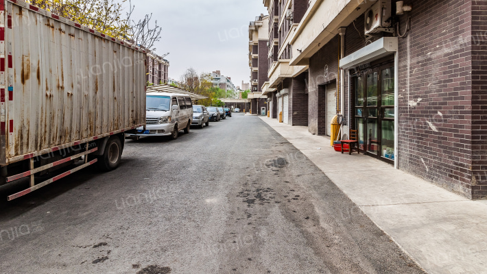 阳光华尔兹B区外景图