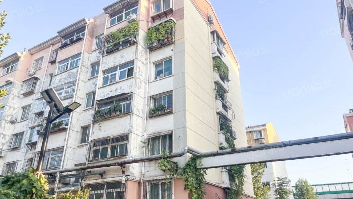 王舍人庄鲍华苑外景图