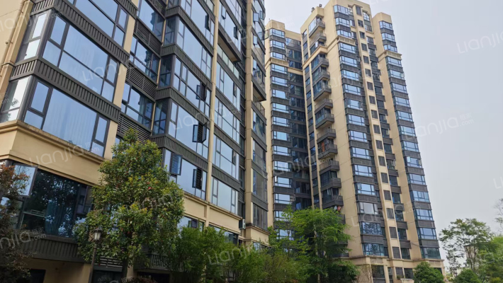 蓝湾公馆外景图