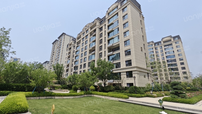 中海九樾外景图