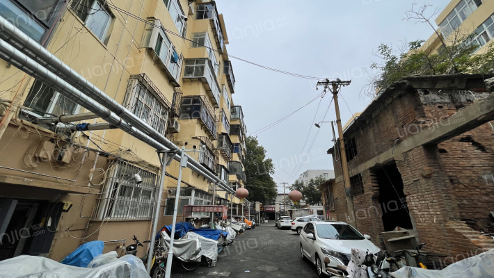 幸福路25号院外景图