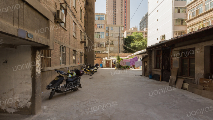 甘肃省财贸学校家属院外景图