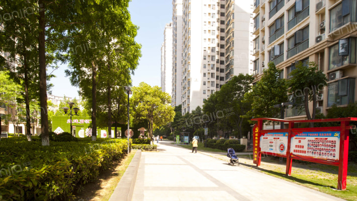 民发世界城浅水湾外景图