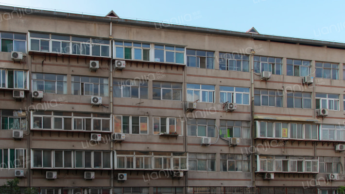 天城集团宿舍外景图