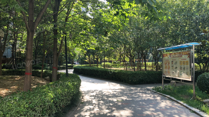 西安香克林小镇房价怎么样香克林小镇房源户型图小区车位交通地址详情