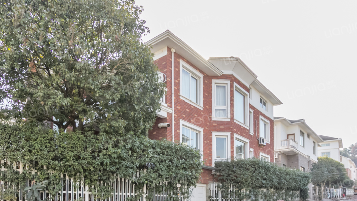 阳光花园外景图