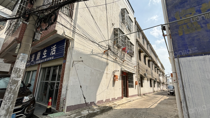 朝圣门社区外景图