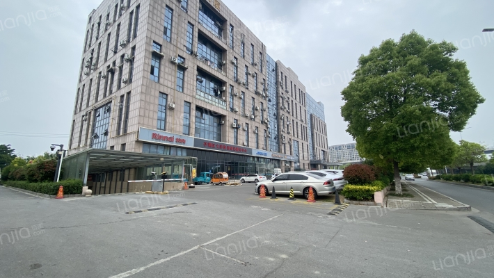 范公大厦外景图