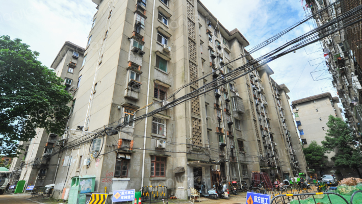 洪城路江拖宿舍外景图