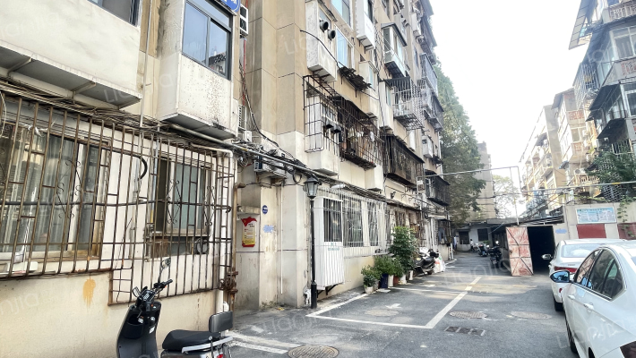 工会干部学校家属楼外景图